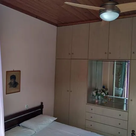 Aggelos House In Semesterbostad *