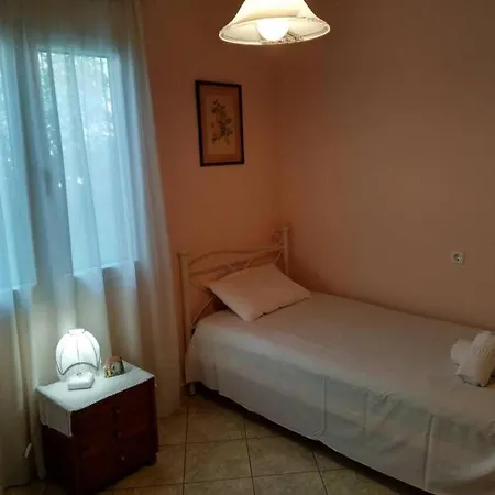 Aggelos House In Holiday home *