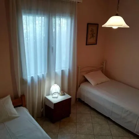 بيت للعطل Aggelos House In Kalamítsi