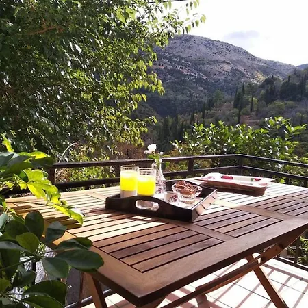 Aggelos House In Holiday home