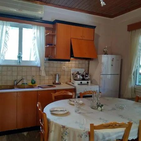 Aggelos House In Ferienhaus