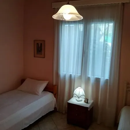 Aggelos House In 펜션 Kalamítsi